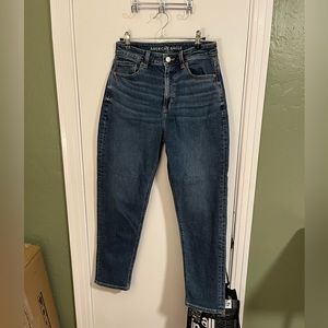 American Eagle Stretch Mom Jean